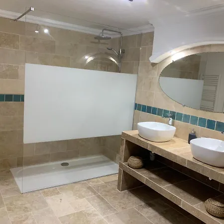 Saphir Райоль-Канадель-сюр-Мер